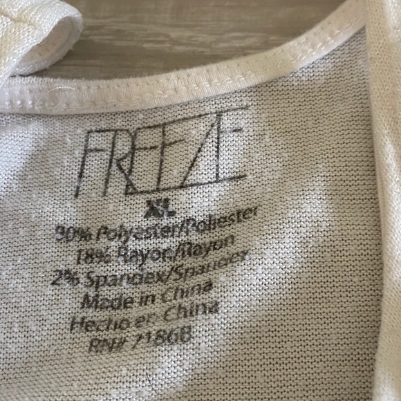 Tank - Picture 2 of 2